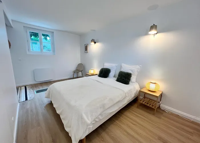 Vakantiehuis La Sauvagere - Piscine *