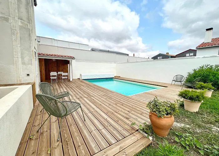 La Sauvagere - Piscine * La Rochelle (Charente-Maritime)